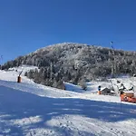 Feriehus Spacieux A 2 Km Des Pistes De *