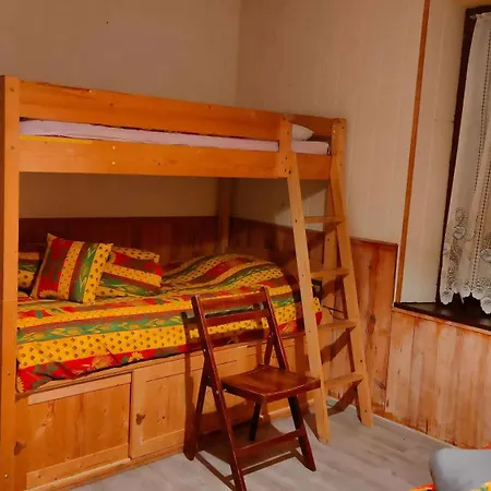 Spacieux A 2 Km Des Pistes De *