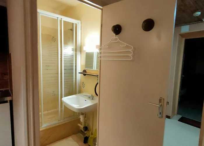 Spacieux A 2 Km Des Pistes De بيت للعطل